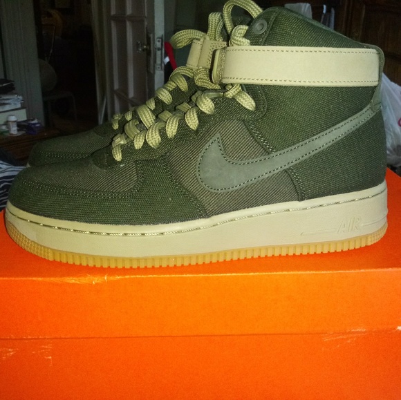 Air Force 1 - Picture 3 of 6